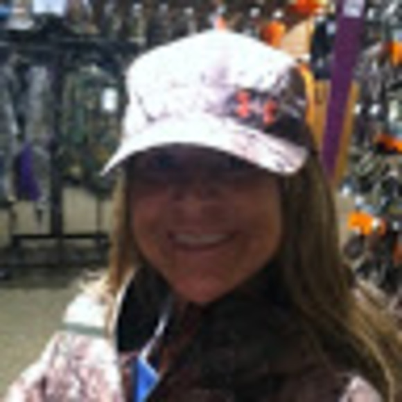 Meet your Posher, Cheryl - Picture 1 of 1